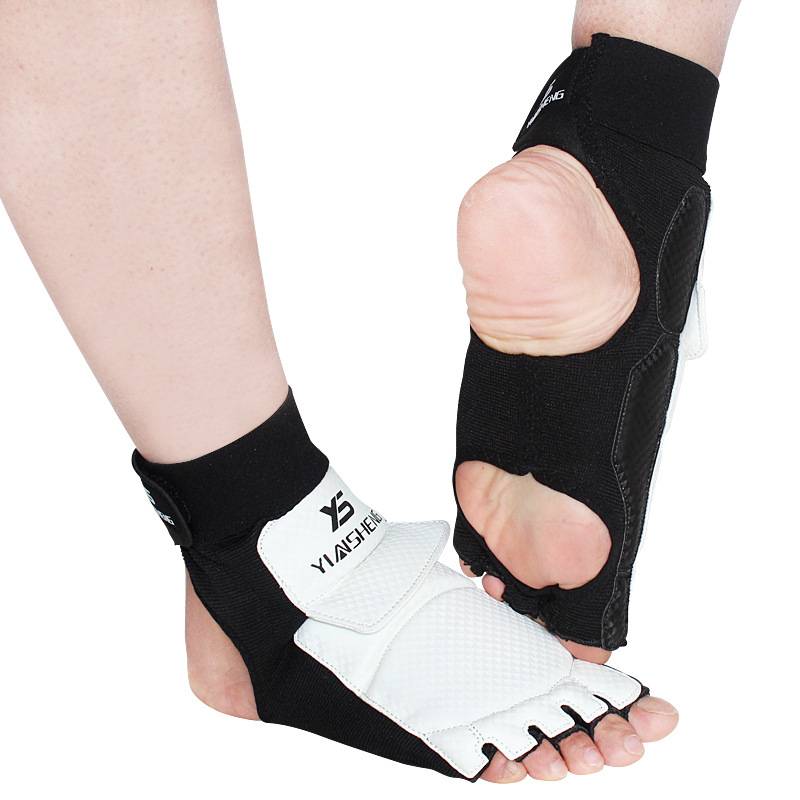FOOTPLUGS, M